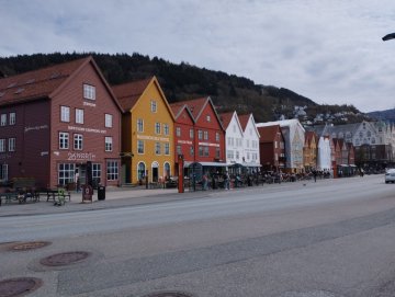 BERGEN - BRÁNA DO FJORDŮ